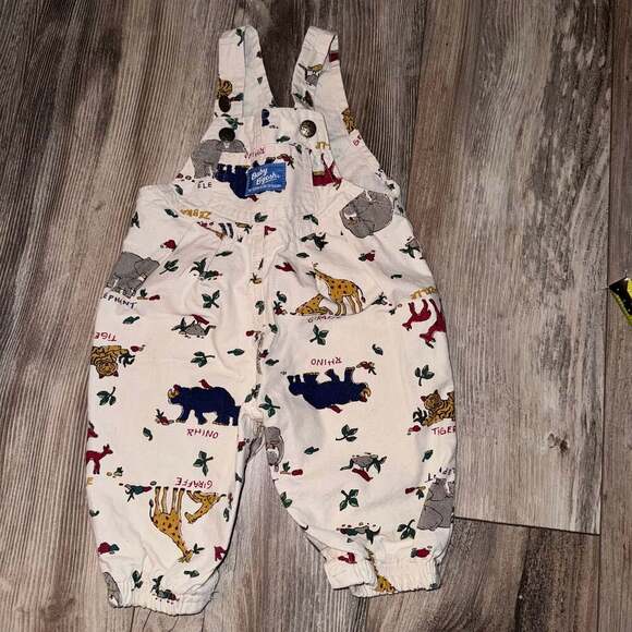 Oshkosh b’ Gosh Vintage Rare Vestbak Safari print Overalls size 3-6 Months - Picture 1 of 7